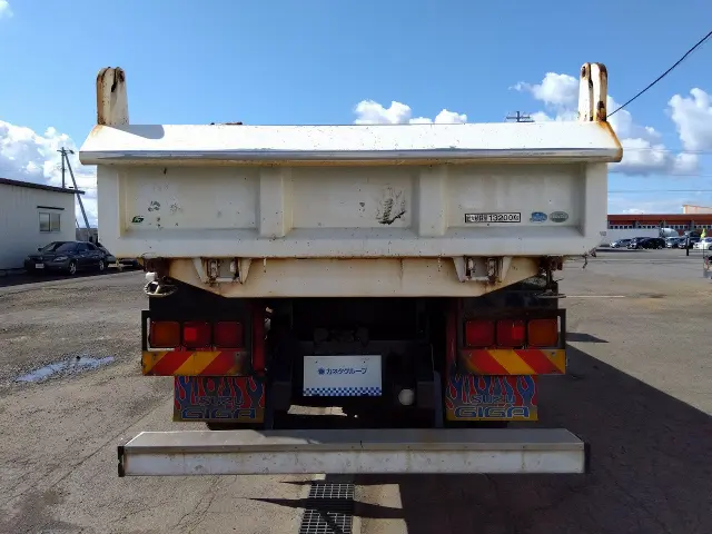 いすゞ ギガ QKG-CYZ77A(6x4)の写真5