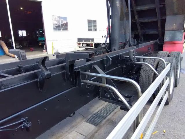 いすゞ ギガ QKG-CYZ77A(6x4)の写真14