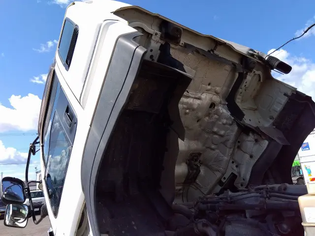 いすゞ ギガ QKG-CYZ77A(6x4)の写真18