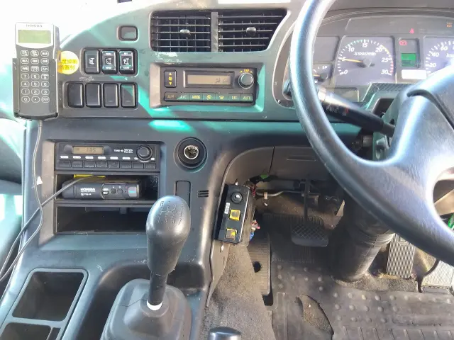 いすゞ ギガ QKG-CYZ77A(6x4)の写真23