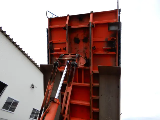 三菱 スーパーグレート QKG-FV60VX(6x4)の写真12