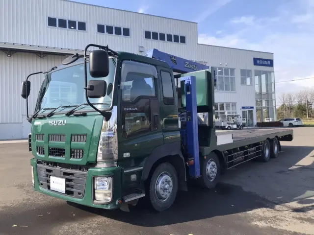 いすゞ ギガ QKG-CYH77A(8x4)の写真1