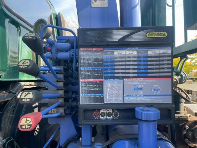 いすゞ ギガ QKG-CYH77A(8x4)の写真12