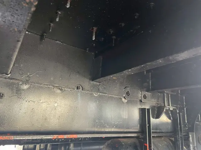 いすゞ ギガ QKG-CYH77A(8x4)の写真13