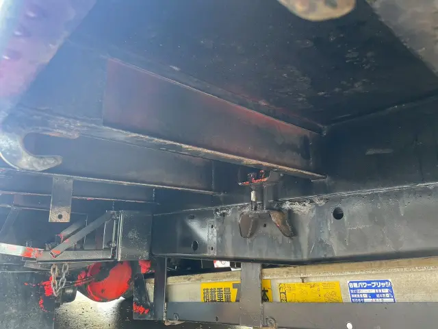 いすゞ ギガ QKG-CYH77A(8x4)の写真15