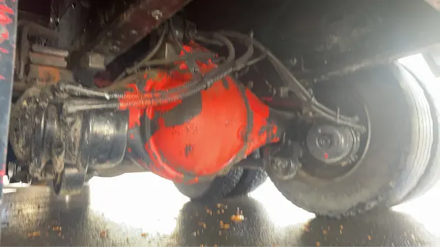 いすゞ ギガ QKG-CYH77A(8x4)の写真16