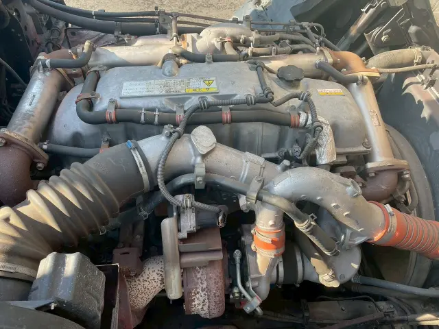 いすゞ ギガ QKG-CYH77A(8x4)の写真20