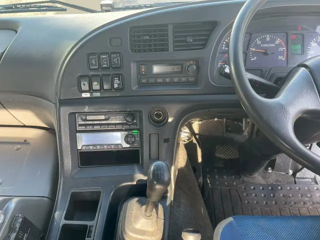 いすゞ ギガ QKG-CYH77A(8x4)の写真23