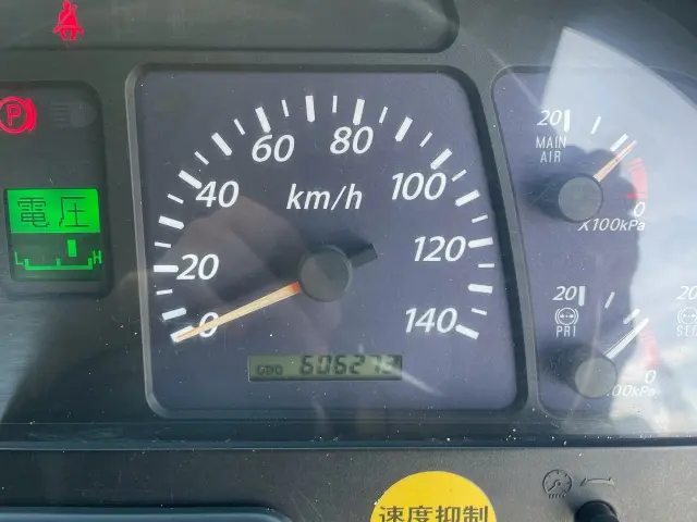 いすゞ ギガ QKG-CYH77A(8x4)の写真24