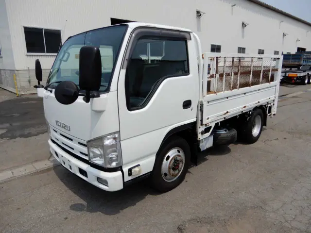 いすゞ エルフ TDG-NKS85AN(4WD)の写真1
