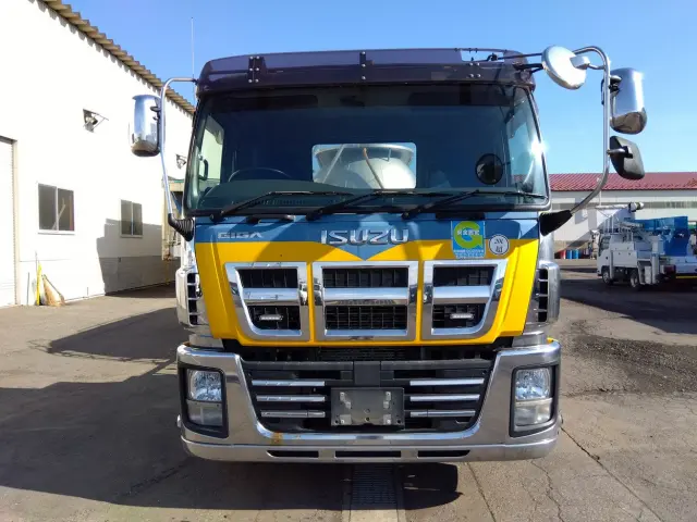 いすゞ ギガ QKG-CYY77A(6x4)の写真3