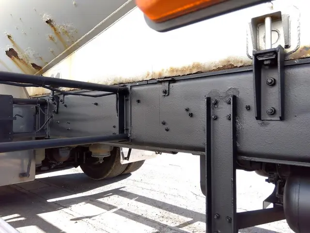 いすゞ ギガ QKG-CYY77A(6x4)の写真13