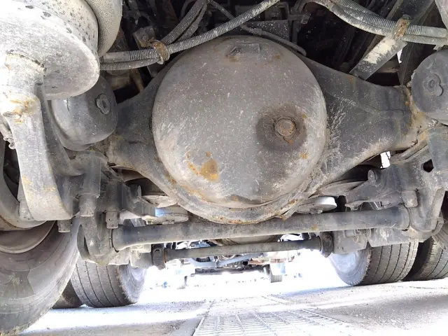 いすゞ ギガ QKG-CYY77A(6x4)の写真15