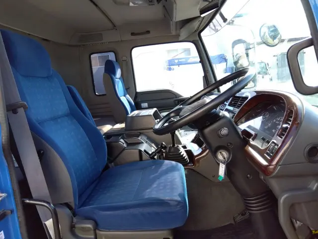 いすゞ ギガ QKG-CYY77A(6x4)の写真22