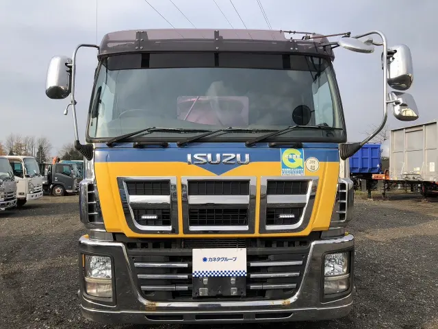 いすゞ ギガ QKG-CYY77A(6x4)の写真3