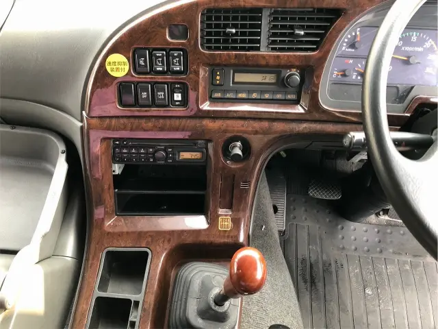 いすゞ ギガ QKG-CYY77A(6x4)の写真23