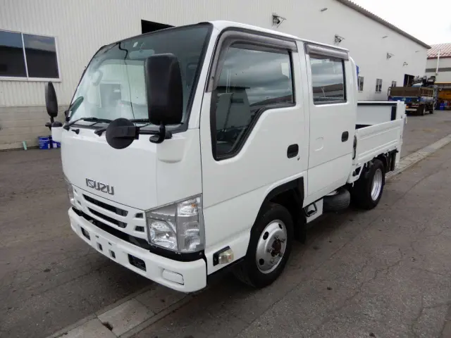いすゞ エルフ TRG-NHS85A(4WD)の写真1