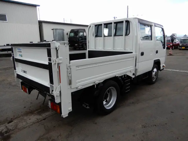 いすゞ エルフ TRG-NHS85A(4WD)の写真6