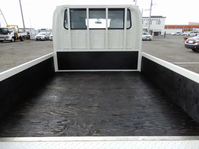 いすゞ エルフ TRG-NHS85A(4WD)の写真7