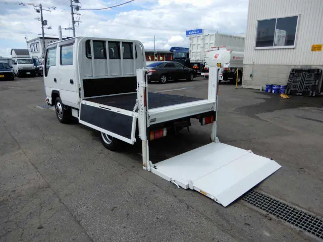 いすゞ エルフ TRG-NHS85A(4WD)の写真9