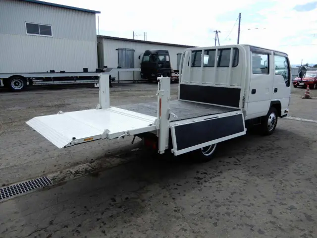 いすゞ エルフ TRG-NHS85A(4WD)の写真11