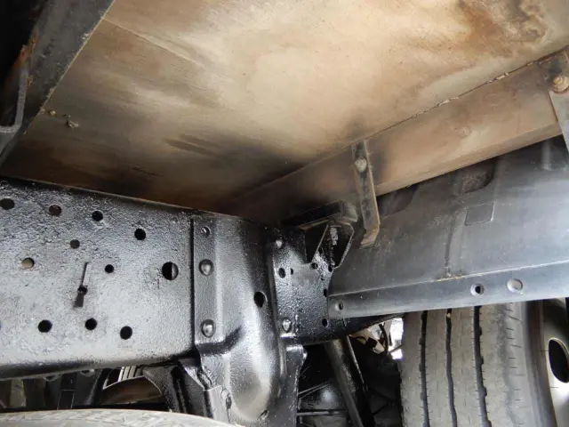 いすゞ エルフ TRG-NHS85A(4WD)の写真14