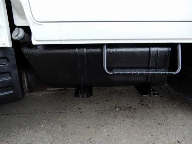 いすゞ エルフ TRG-NHS85A(4WD)の写真16