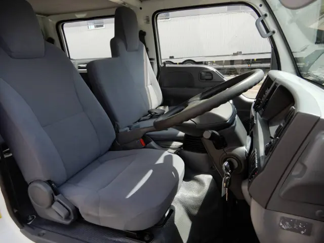 いすゞ エルフ TRG-NHS85A(4WD)の写真22