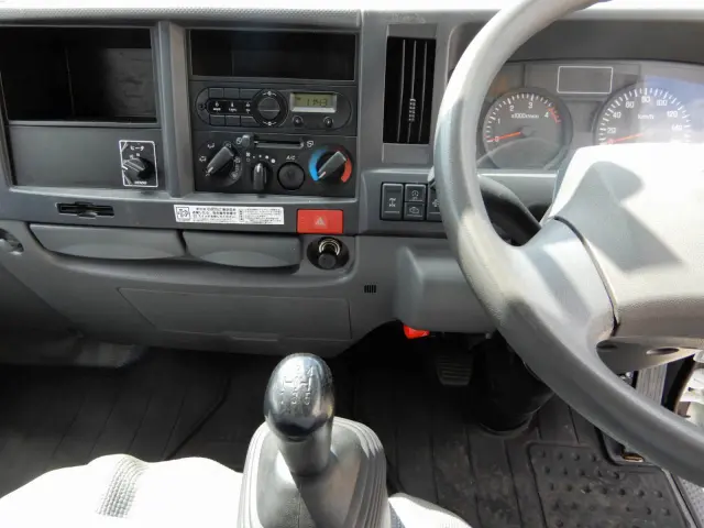 いすゞ エルフ TRG-NHS85A(4WD)の写真23