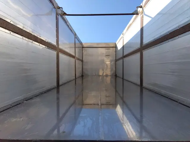 いすゞ ギガ PDG-CYH77W8(8x4)の写真7