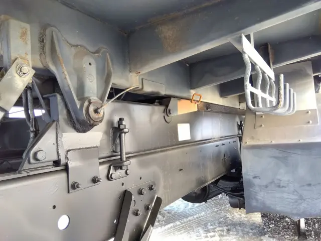 いすゞ ギガ PDG-CYH77W8(8x4)の写真15