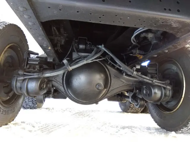 いすゞ ギガ PDG-CYH77W8(8x4)の写真17