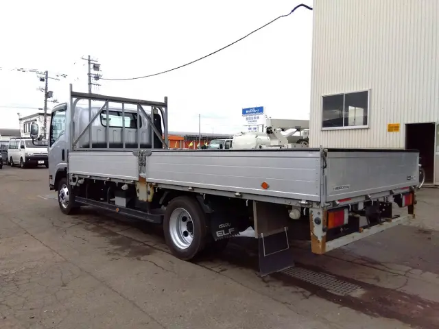 いすゞ エルフ 2PG-NPS88AR(4WD)の写真4