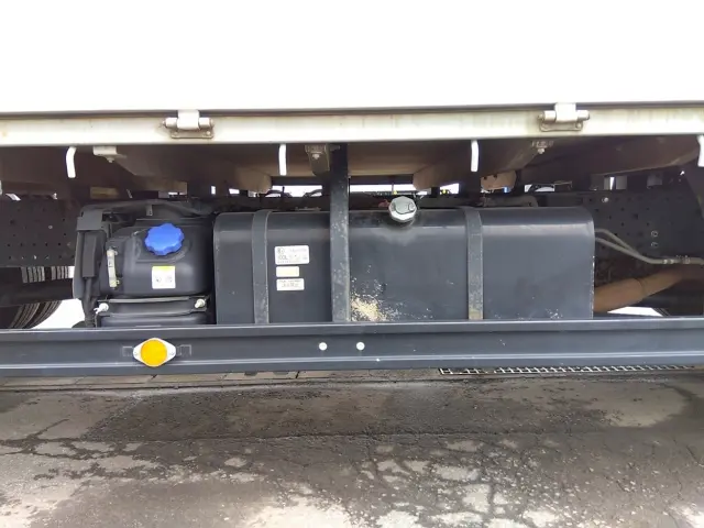 いすゞ エルフ 2PG-NPS88AR(4WD)の写真14