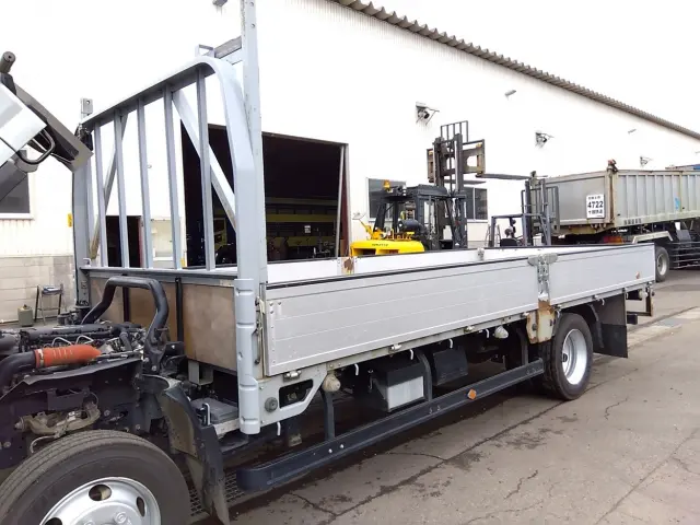 いすゞ エルフ 2PG-NPS88AR(4WD)の写真16