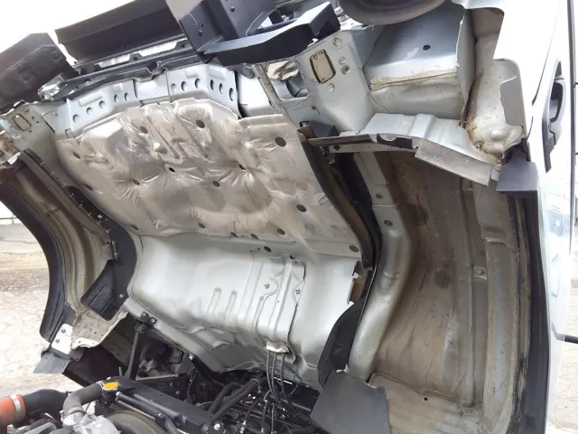 いすゞ エルフ 2PG-NPS88AR(4WD)の写真19