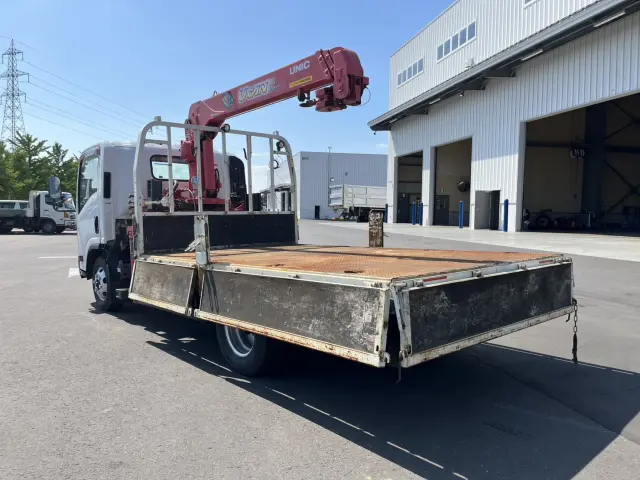 いすゞ エルフ TDG-NPS85AR(4WD)の写真9