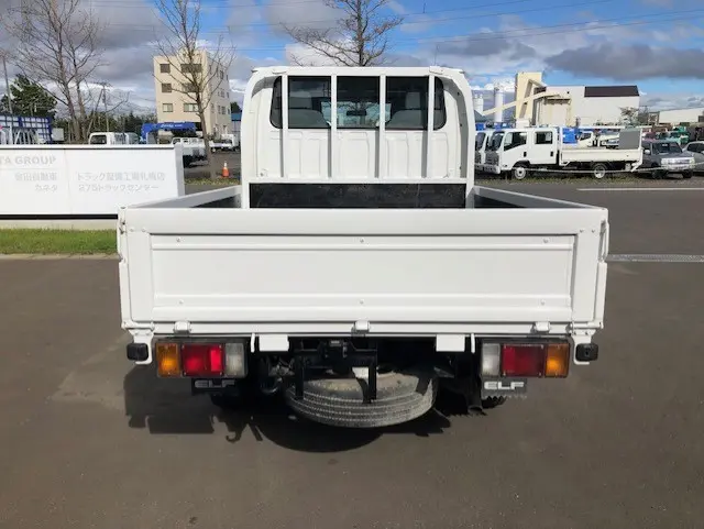 いすゞ エルフ TRG-NHS85A(4WD)の写真5