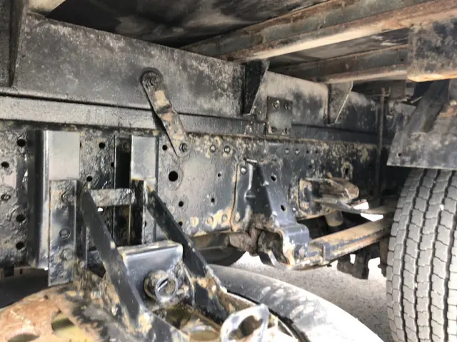 いすゞ エルフ TDG-NPS85AN(4WD)の写真13