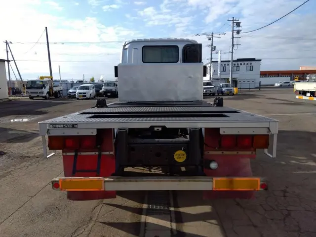 いすゞ ギガ PDG-CVR77F8(2WD)の写真5