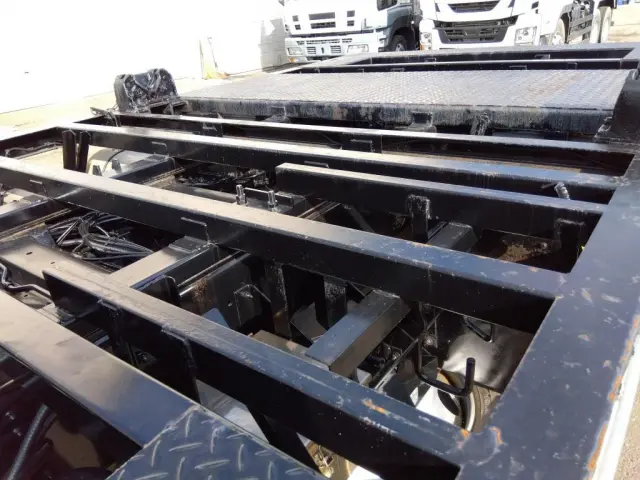 いすゞ ギガ PDG-CVR77F8(2WD)の写真8