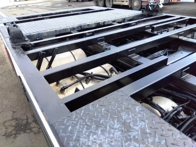 いすゞ ギガ PDG-CVR77F8(2WD)の写真9