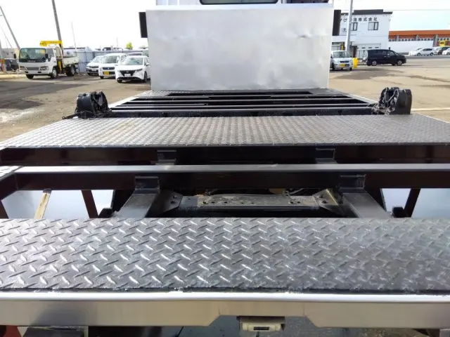 いすゞ ギガ PDG-CVR77F8(2WD)の写真10