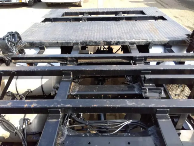 いすゞ ギガ PDG-CVR77F8(2WD)の写真11