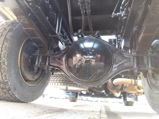 いすゞ ギガ PDG-CVR77F8(2WD)の写真16