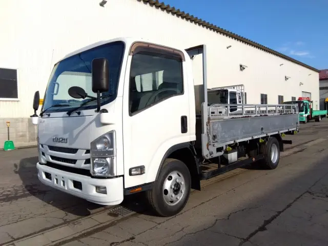 いすゞ エルフ TPG-NPS85AR(4WD)の写真1