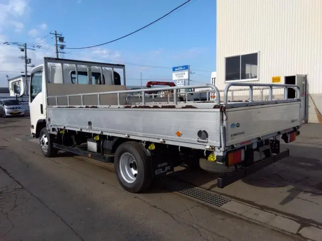 いすゞ エルフ TPG-NPS85AR(4WD)の写真4