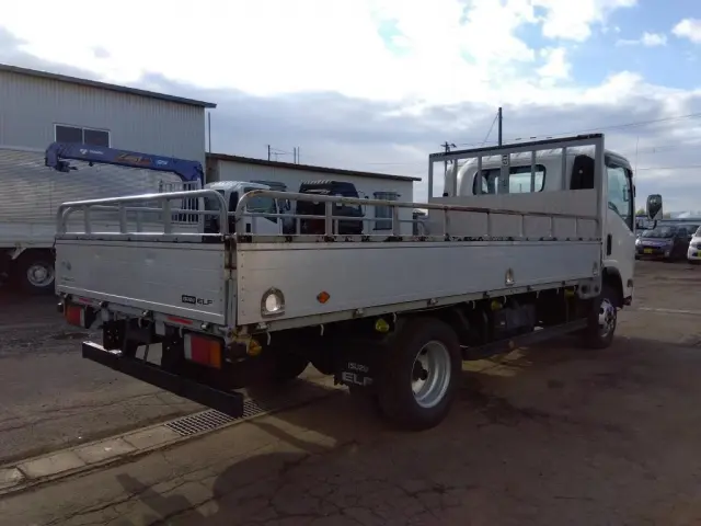 いすゞ エルフ TPG-NPS85AR(4WD)の写真6