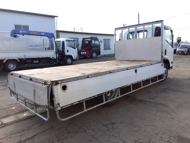 いすゞ エルフ TPG-NPS85AR(4WD)の写真8