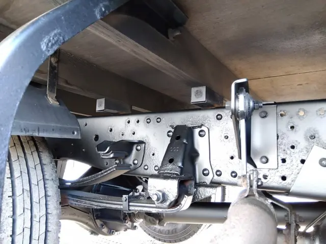 いすゞ エルフ TPG-NPS85AR(4WD)の写真14